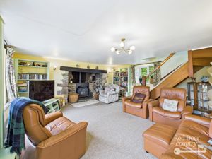 Sitting Room- click for photo gallery